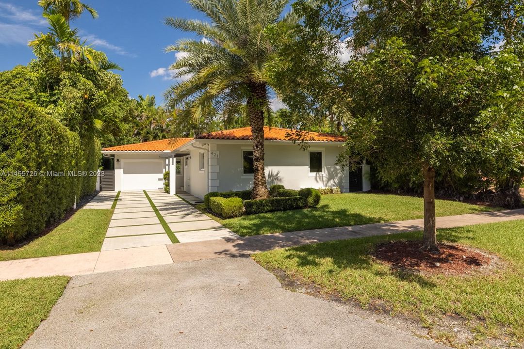 Recently Rented: $9,500 (3 beds, 2 baths, 1707 Square Feet)