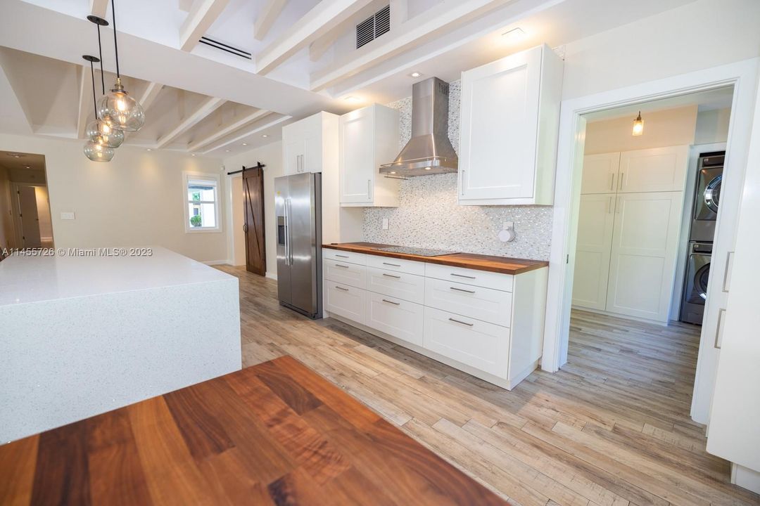 Recently Rented: $9,500 (3 beds, 2 baths, 1707 Square Feet)