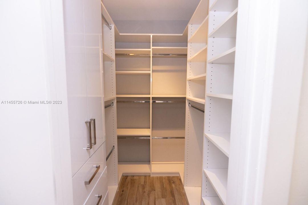 3rd bedroom walk-in closet