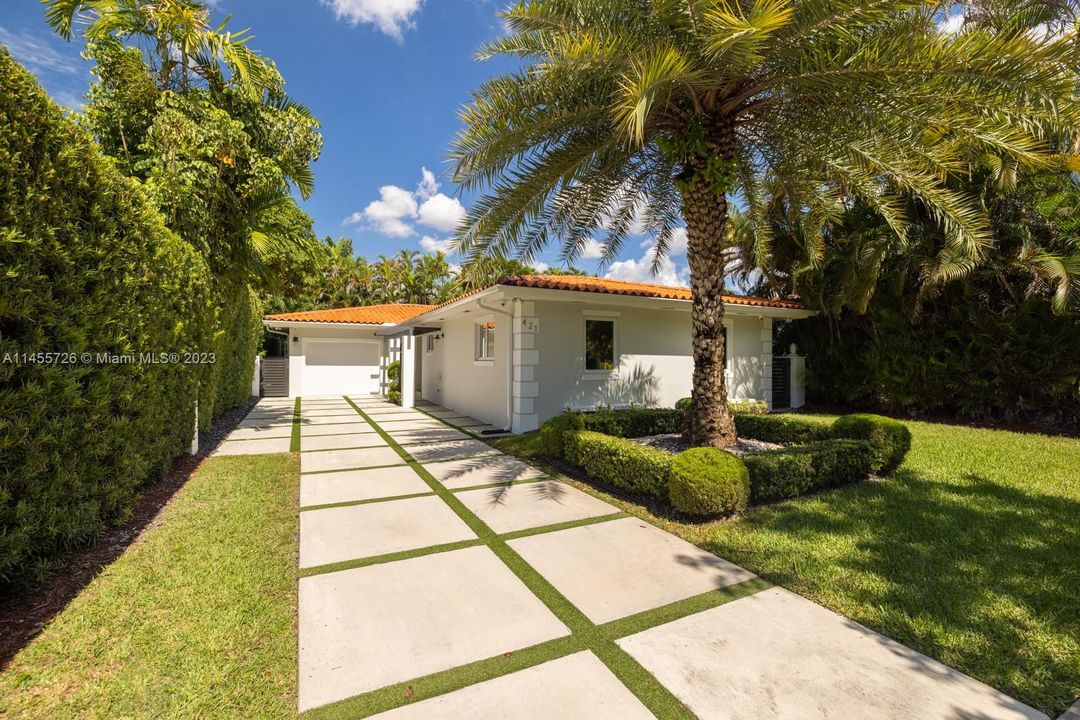 Recently Rented: $9,500 (3 beds, 2 baths, 1707 Square Feet)