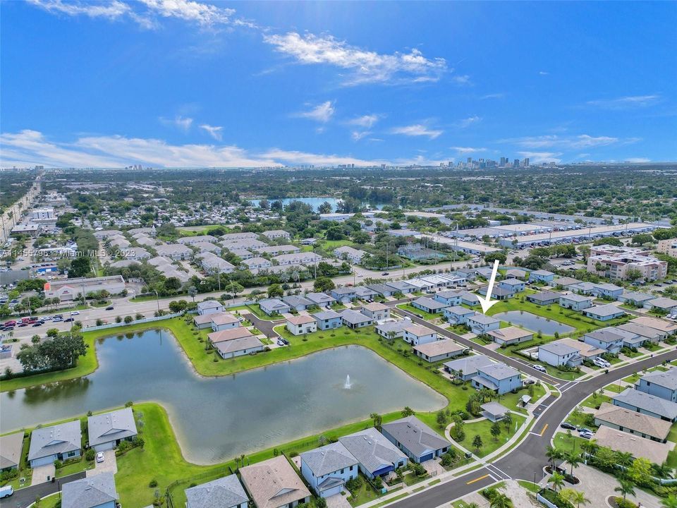 Недавно продано: $659,000 (5 спален, 2 ванн, 2832 Квадратных фут)