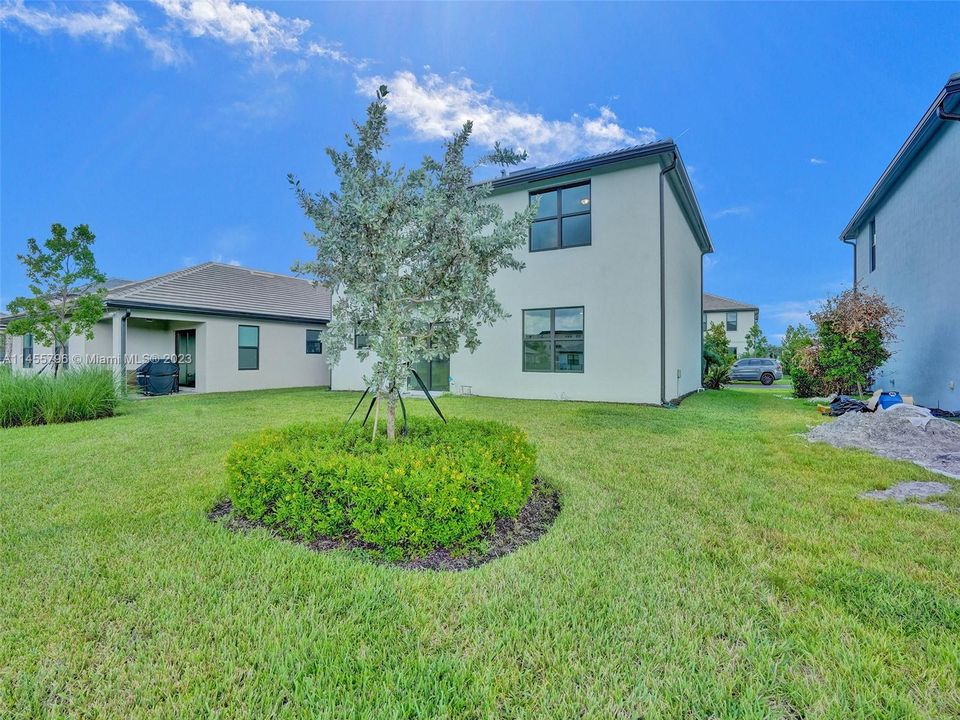 Недавно продано: $659,000 (5 спален, 2 ванн, 2832 Квадратных фут)