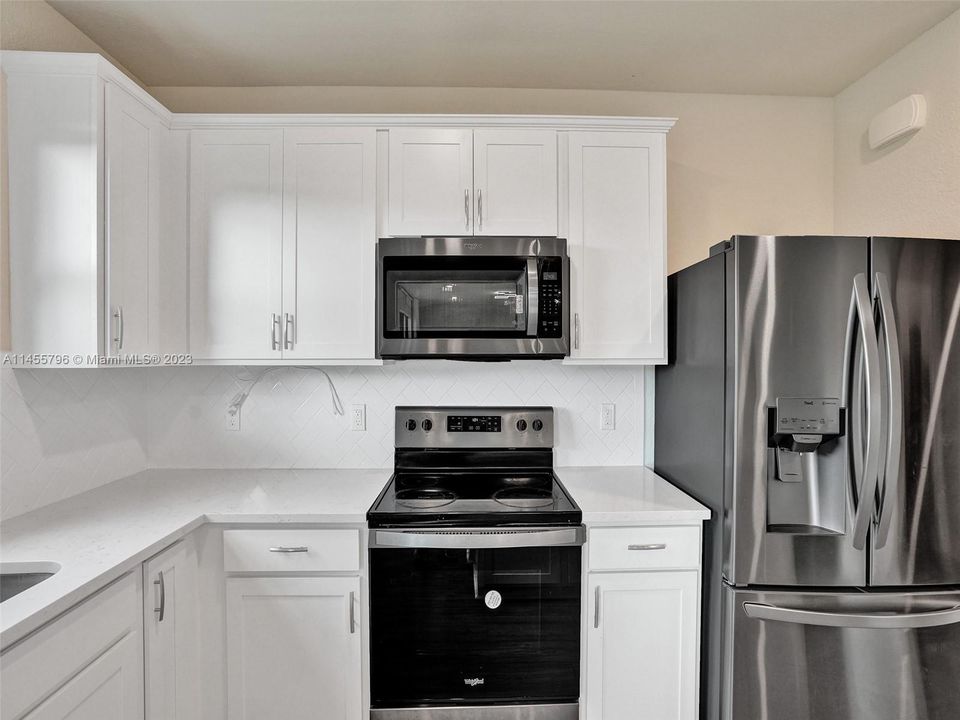 Недавно продано: $659,000 (5 спален, 2 ванн, 2832 Квадратных фут)