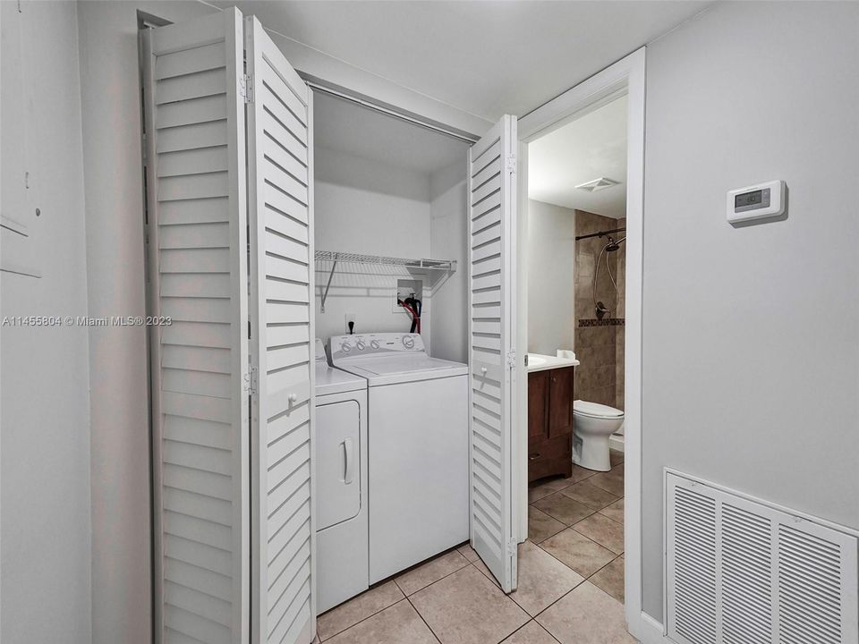 Vendido Recientemente: $199,000 (1 camas, 1 baños, 670 Pies cuadrados)