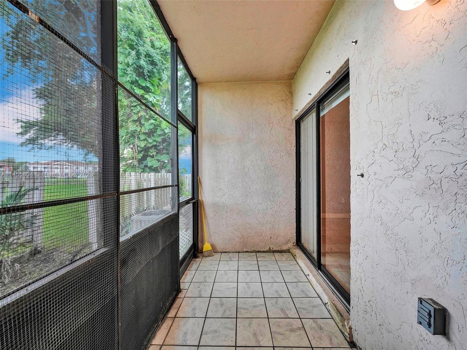 Vendido Recientemente: $199,000 (1 camas, 1 baños, 670 Pies cuadrados)