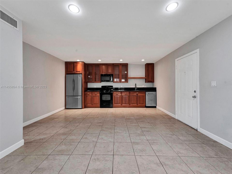 Vendido Recientemente: $199,000 (1 camas, 1 baños, 670 Pies cuadrados)