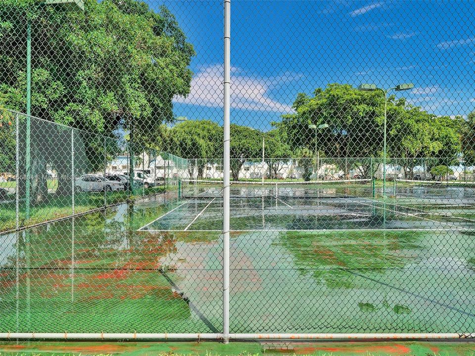 Vendido Recientemente: $199,000 (1 camas, 1 baños, 670 Pies cuadrados)