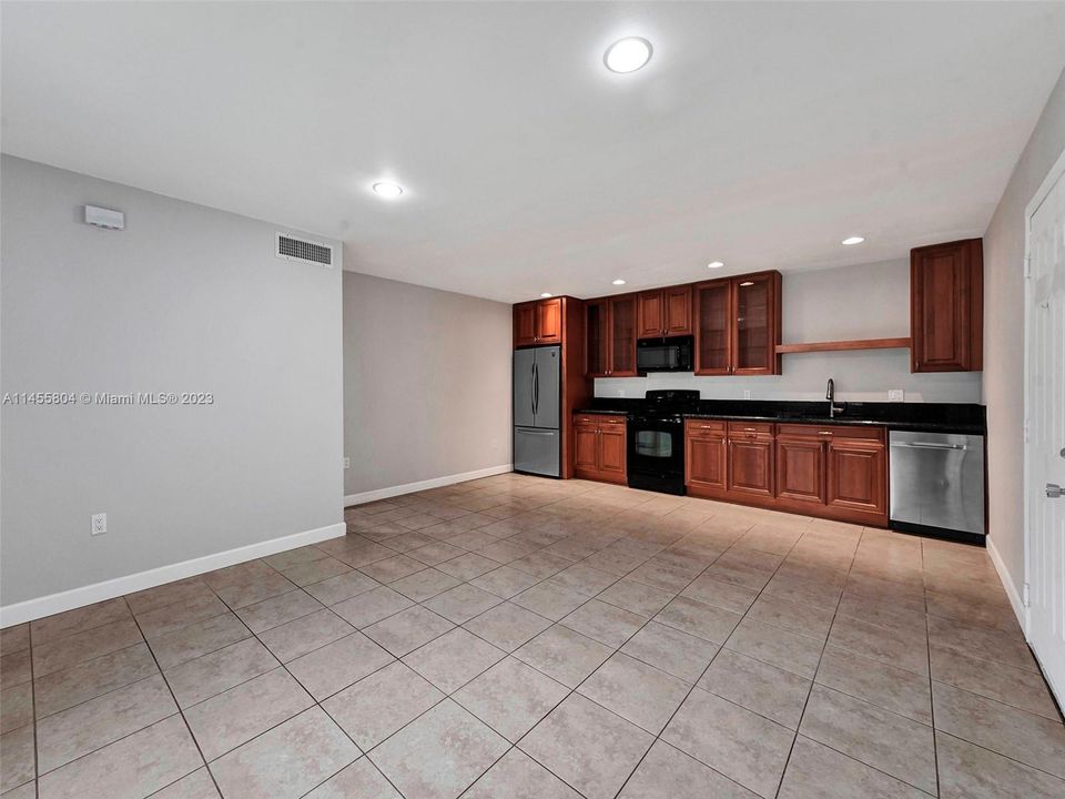 Vendido Recientemente: $199,000 (1 camas, 1 baños, 670 Pies cuadrados)