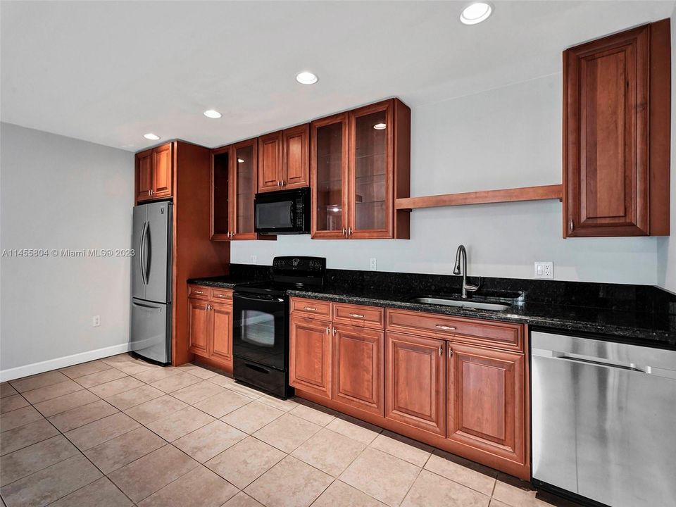 Vendido Recientemente: $199,000 (1 camas, 1 baños, 670 Pies cuadrados)