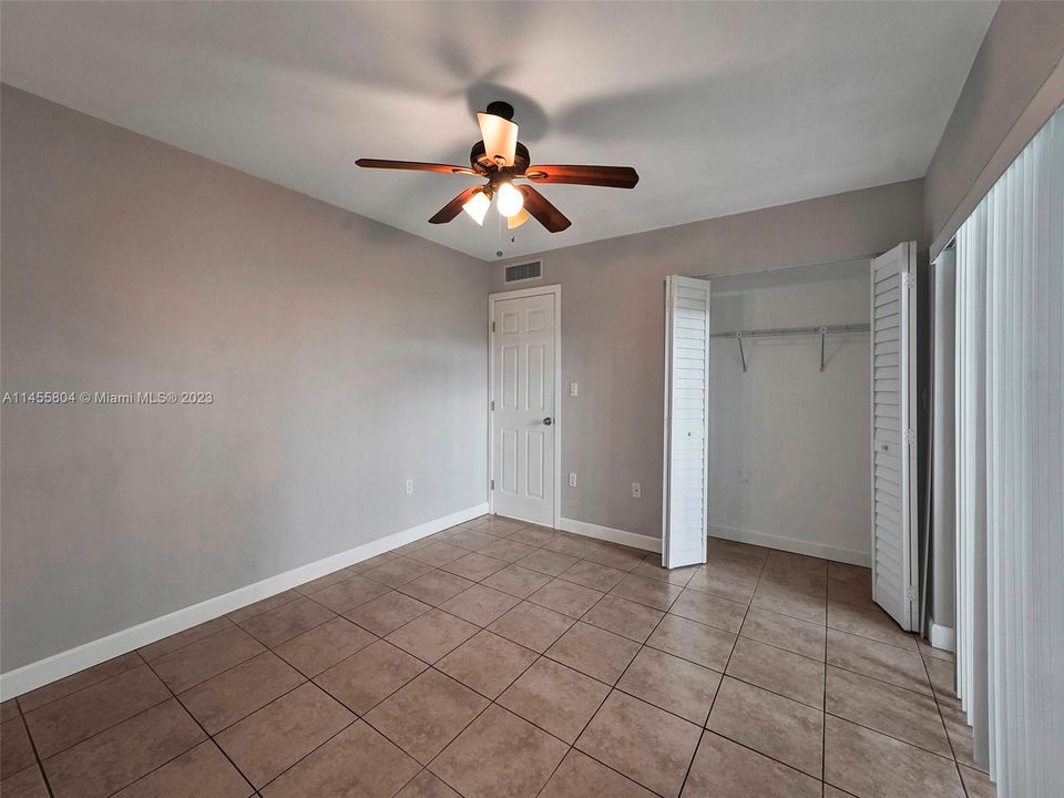 Vendido Recientemente: $199,000 (1 camas, 1 baños, 670 Pies cuadrados)