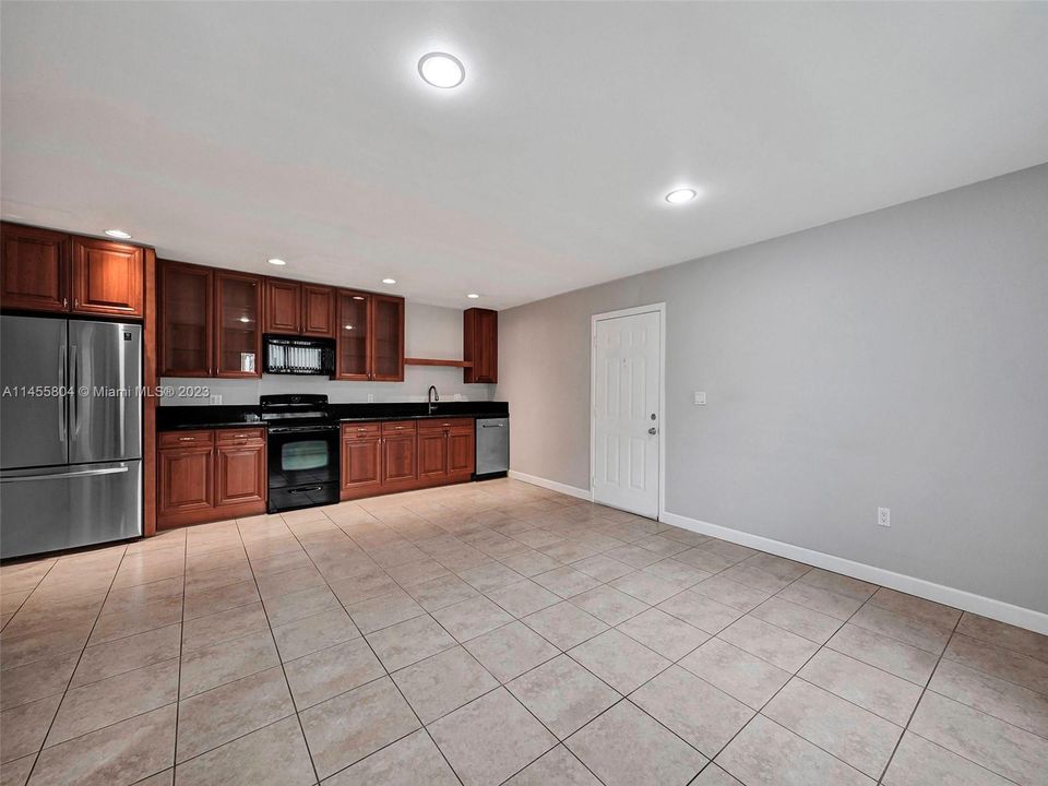 Vendido Recientemente: $199,000 (1 camas, 1 baños, 670 Pies cuadrados)