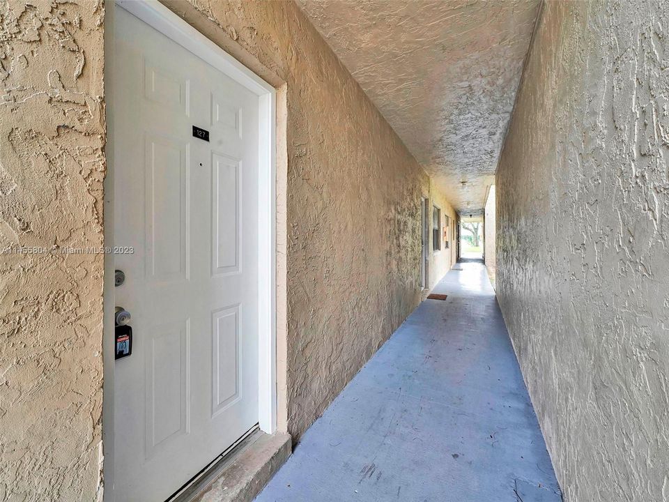 Vendido Recientemente: $199,000 (1 camas, 1 baños, 670 Pies cuadrados)