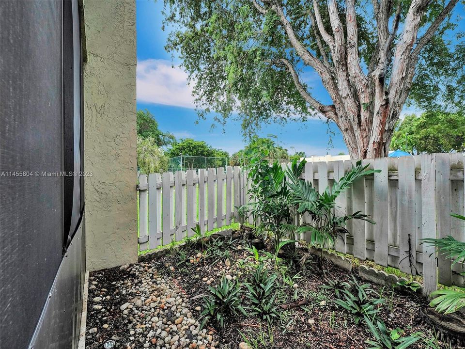 Vendido Recientemente: $199,000 (1 camas, 1 baños, 670 Pies cuadrados)