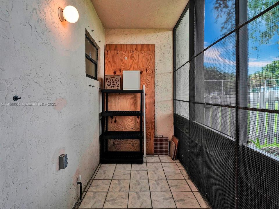 Vendido Recientemente: $199,000 (1 camas, 1 baños, 670 Pies cuadrados)