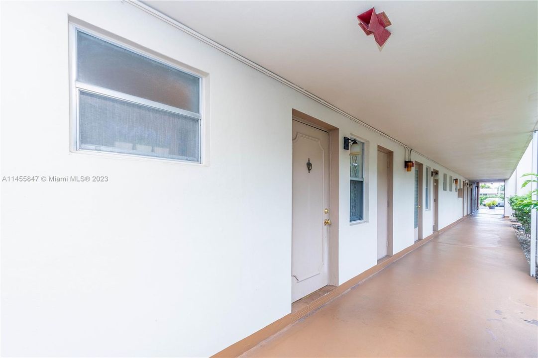 Recently Sold: $175,000 (1 beds, 1 baths, 775 Square Feet)