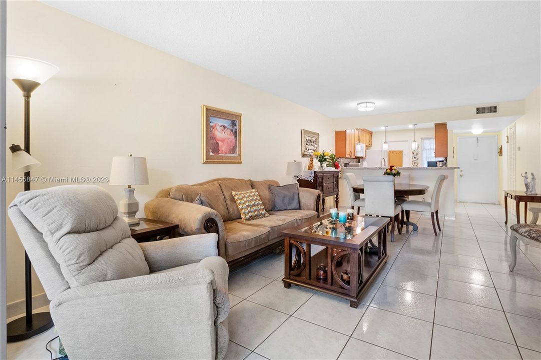 Recently Sold: $175,000 (1 beds, 1 baths, 775 Square Feet)