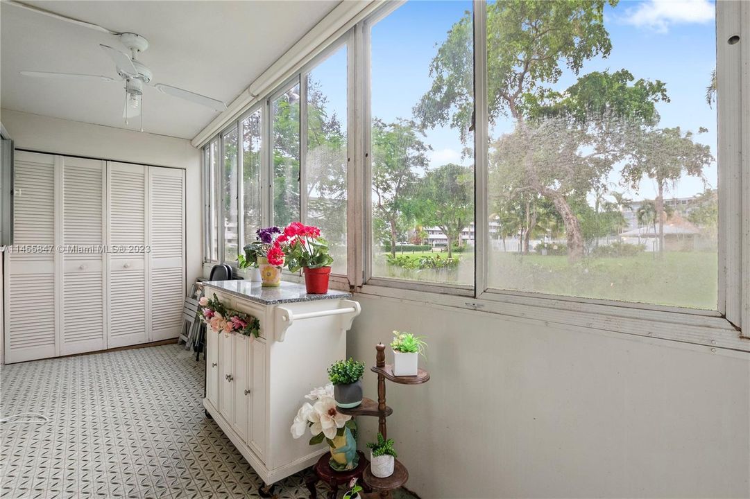 Recently Sold: $175,000 (1 beds, 1 baths, 775 Square Feet)