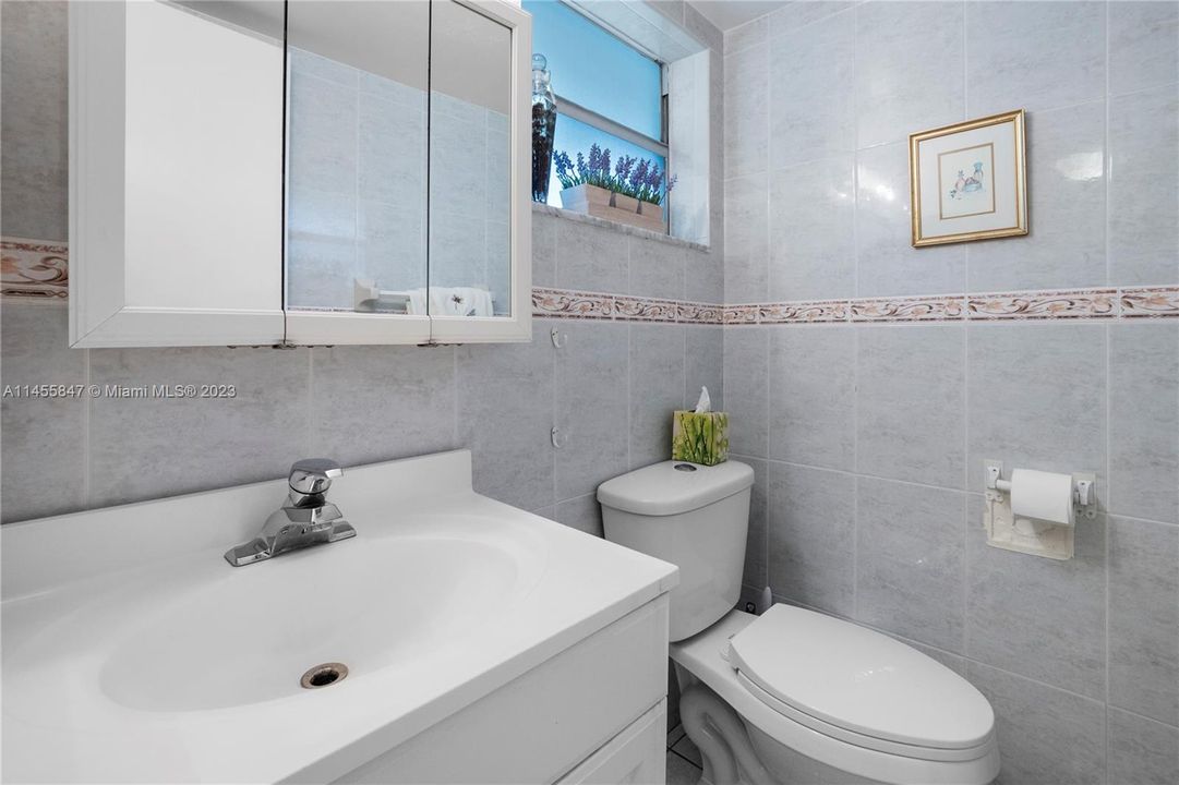 Recently Sold: $175,000 (1 beds, 1 baths, 775 Square Feet)