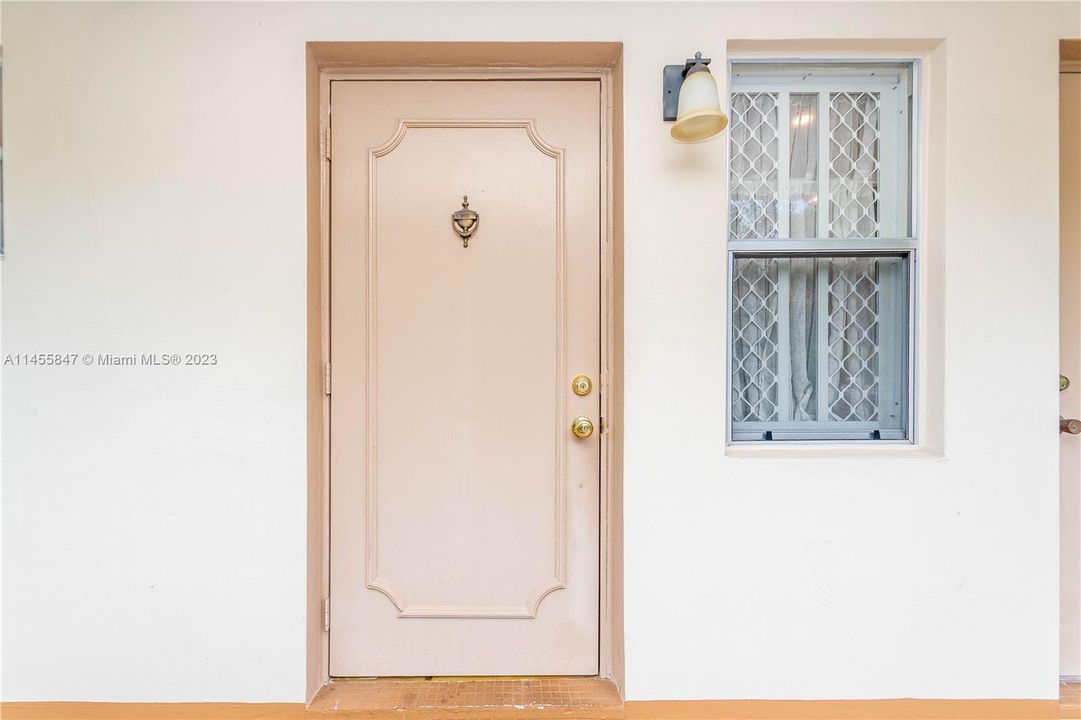 Recently Sold: $175,000 (1 beds, 1 baths, 775 Square Feet)