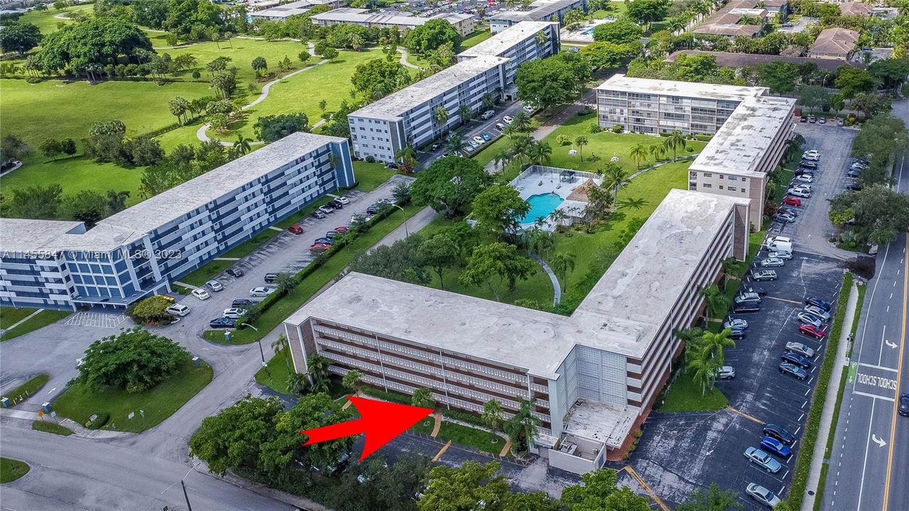 Recently Sold: $175,000 (1 beds, 1 baths, 775 Square Feet)