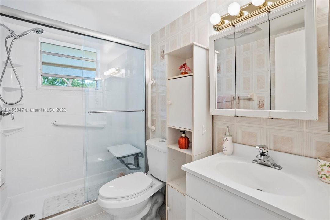 Recently Sold: $175,000 (1 beds, 1 baths, 775 Square Feet)