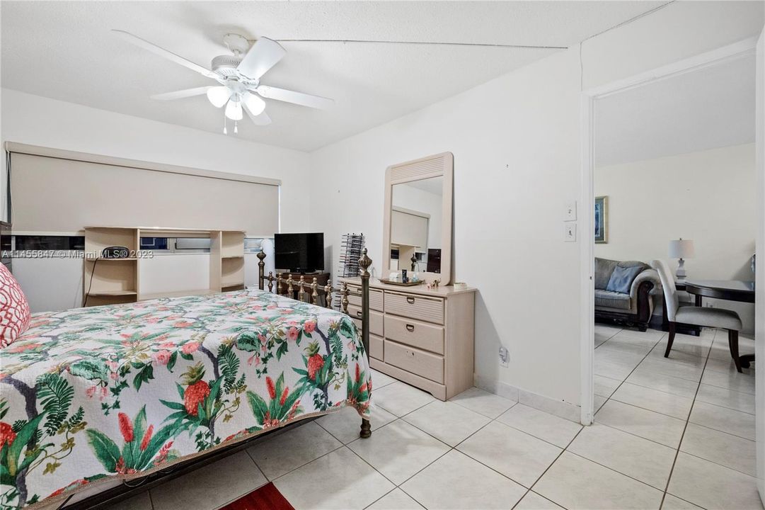 Recently Sold: $175,000 (1 beds, 1 baths, 775 Square Feet)