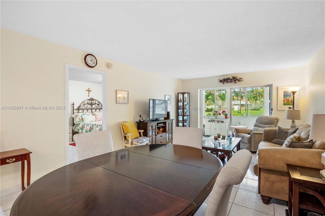 Recently Sold: $175,000 (1 beds, 1 baths, 775 Square Feet)