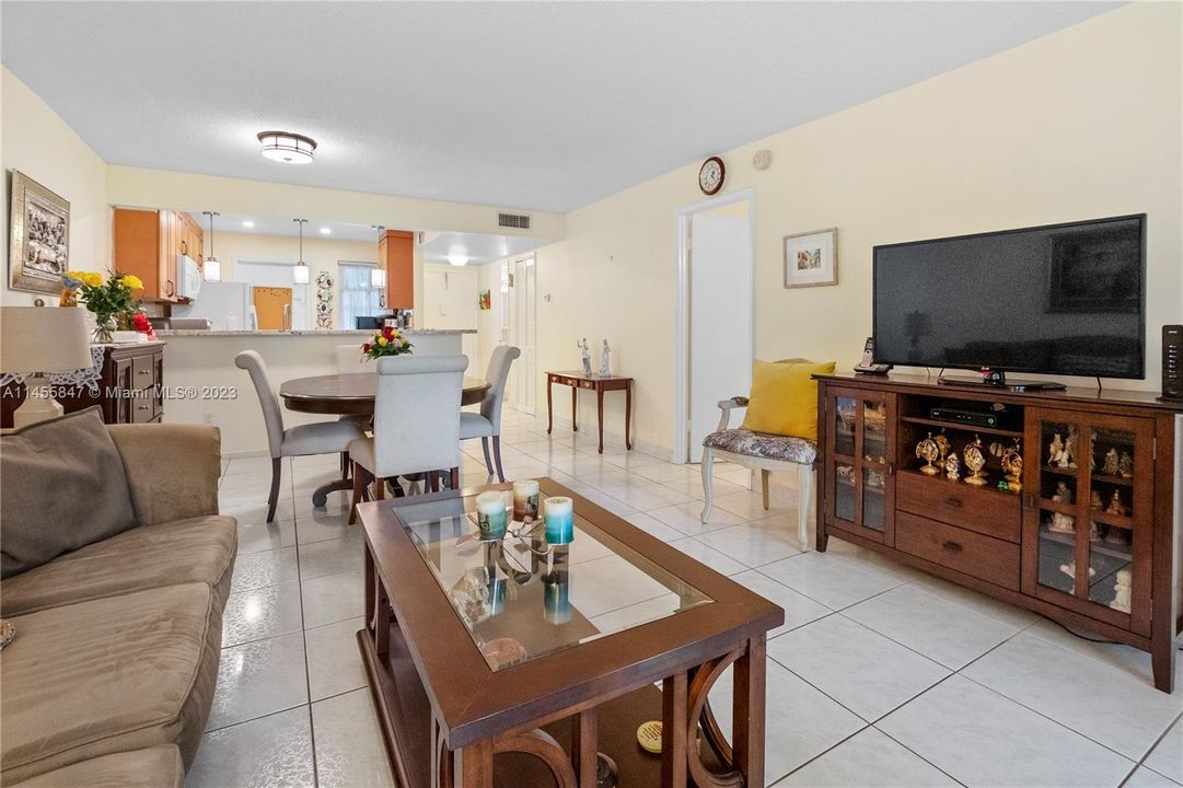 Recently Sold: $175,000 (1 beds, 1 baths, 775 Square Feet)