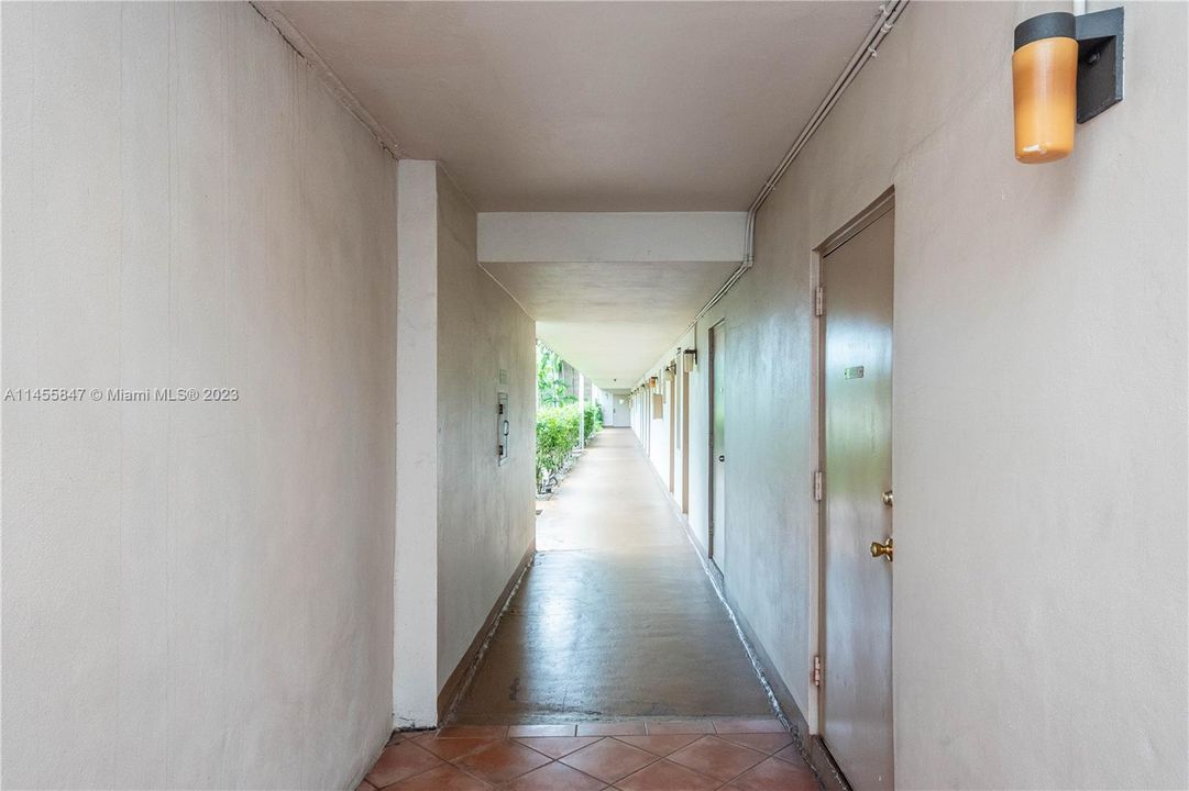 Recently Sold: $175,000 (1 beds, 1 baths, 775 Square Feet)