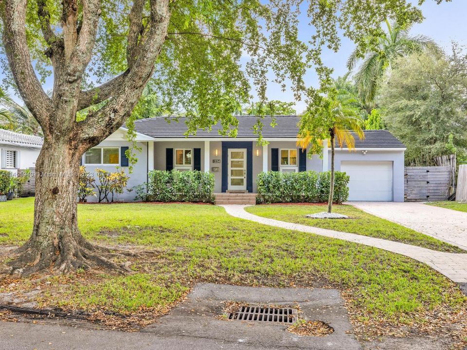 Недавно продано: $969,000 (2 спален, 2 ванн, 1556 Квадратных фут)