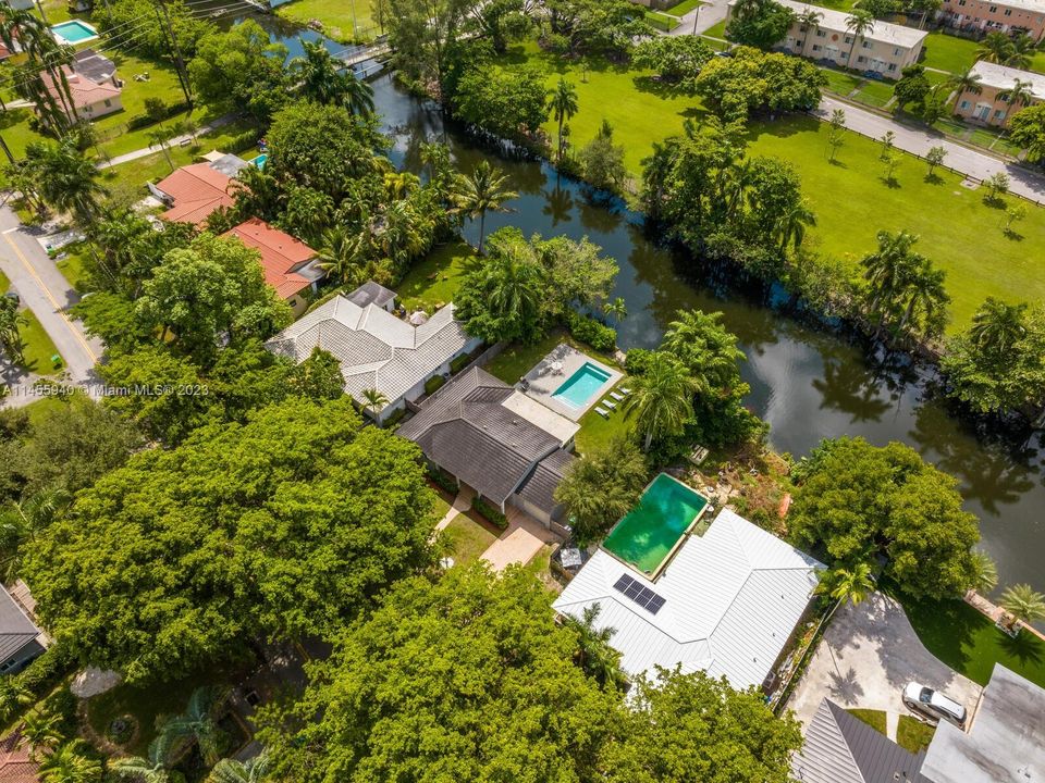 Недавно продано: $969,000 (2 спален, 2 ванн, 1556 Квадратных фут)