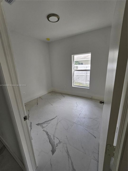 Vendido Recientemente: $1,180,000 (0 camas, 0 baños, 2576 Pies cuadrados)