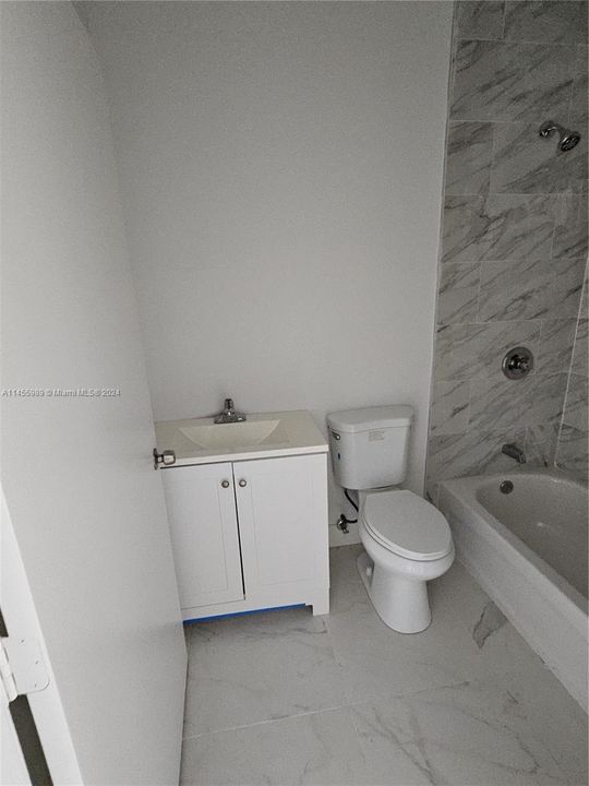 Vendido Recientemente: $1,180,000 (0 camas, 0 baños, 2576 Pies cuadrados)