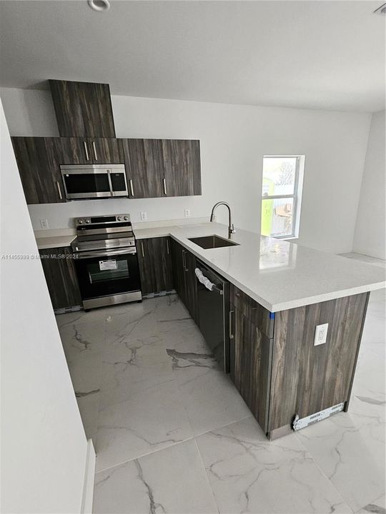 Vendido Recientemente: $1,180,000 (0 camas, 0 baños, 2576 Pies cuadrados)