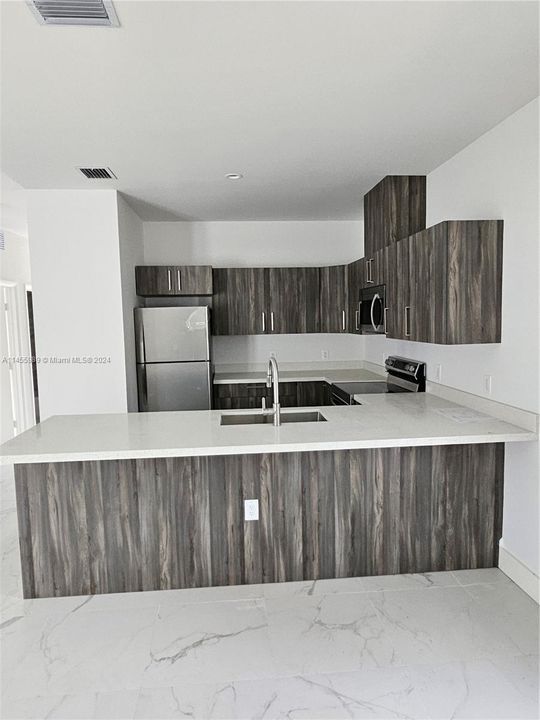 Vendido Recientemente: $1,180,000 (0 camas, 0 baños, 2576 Pies cuadrados)