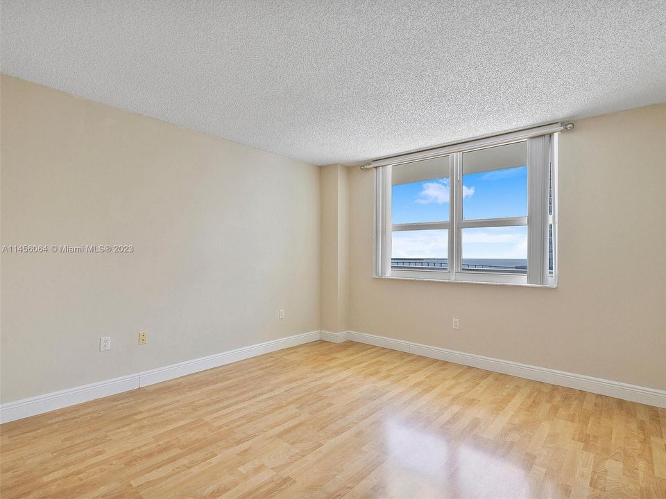 Недавно продано: $459,000 (1 спален, 1 ванн, 760 Квадратных фут)