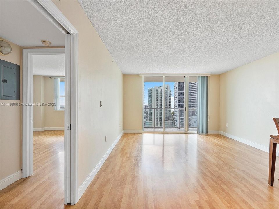 Недавно продано: $459,000 (1 спален, 1 ванн, 760 Квадратных фут)