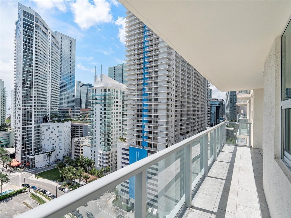 Недавно продано: $459,000 (1 спален, 1 ванн, 760 Квадратных фут)