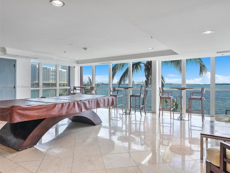 Недавно продано: $459,000 (1 спален, 1 ванн, 760 Квадратных фут)