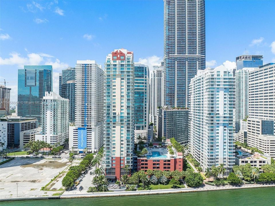 Недавно продано: $459,000 (1 спален, 1 ванн, 760 Квадратных фут)