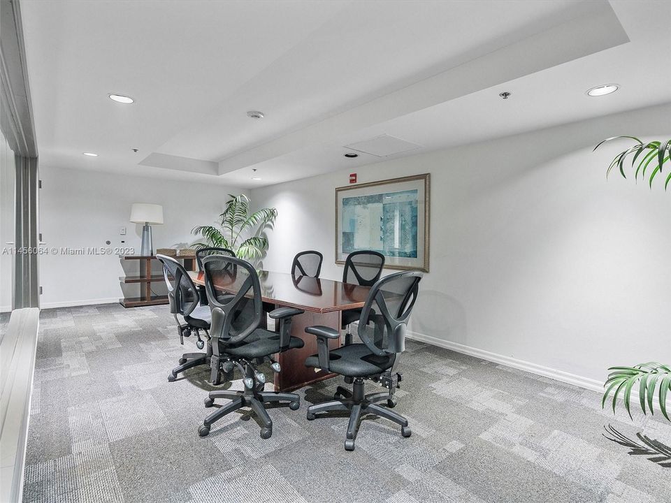 Недавно продано: $459,000 (1 спален, 1 ванн, 760 Квадратных фут)