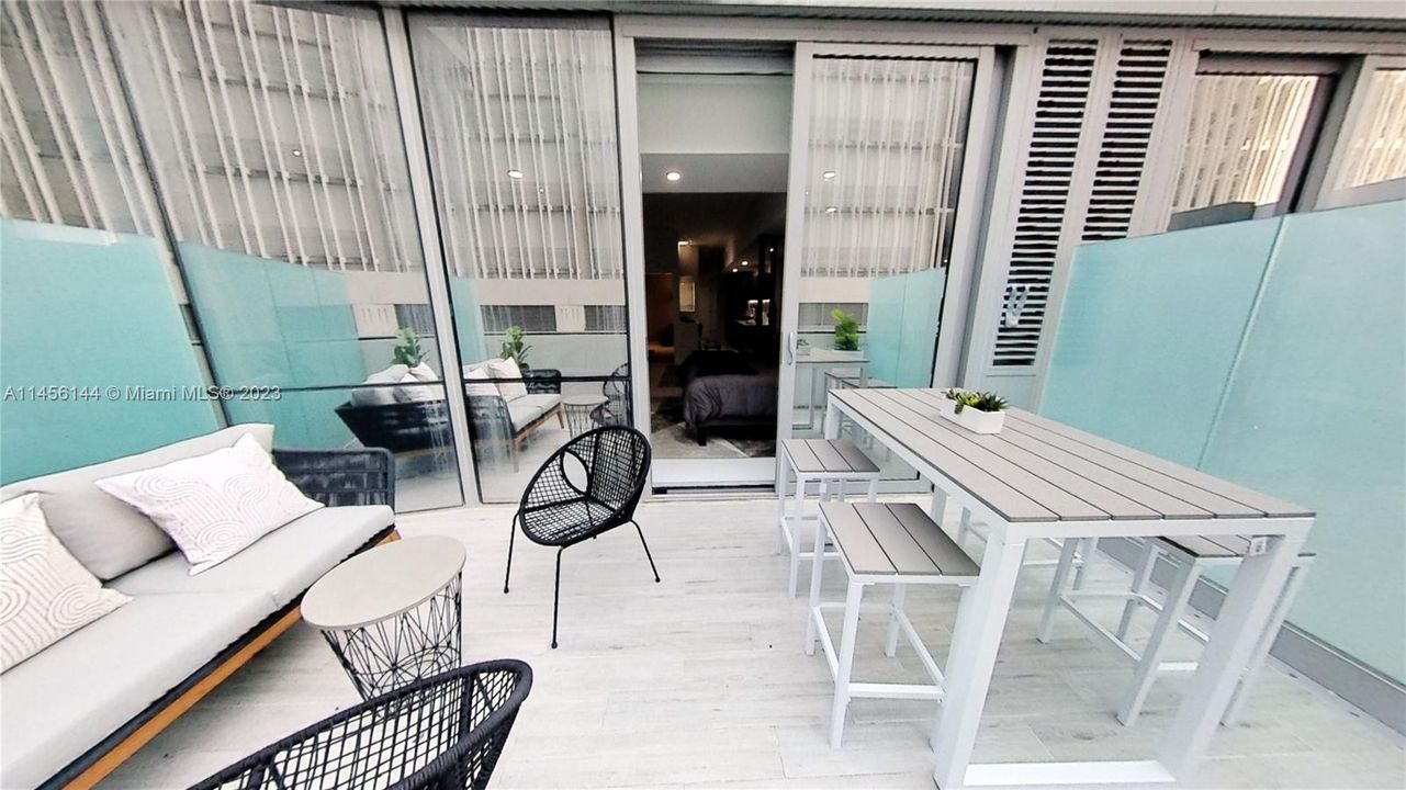 Recently Rented: $3,400 (1 beds, 1 baths, 630 Square Feet)