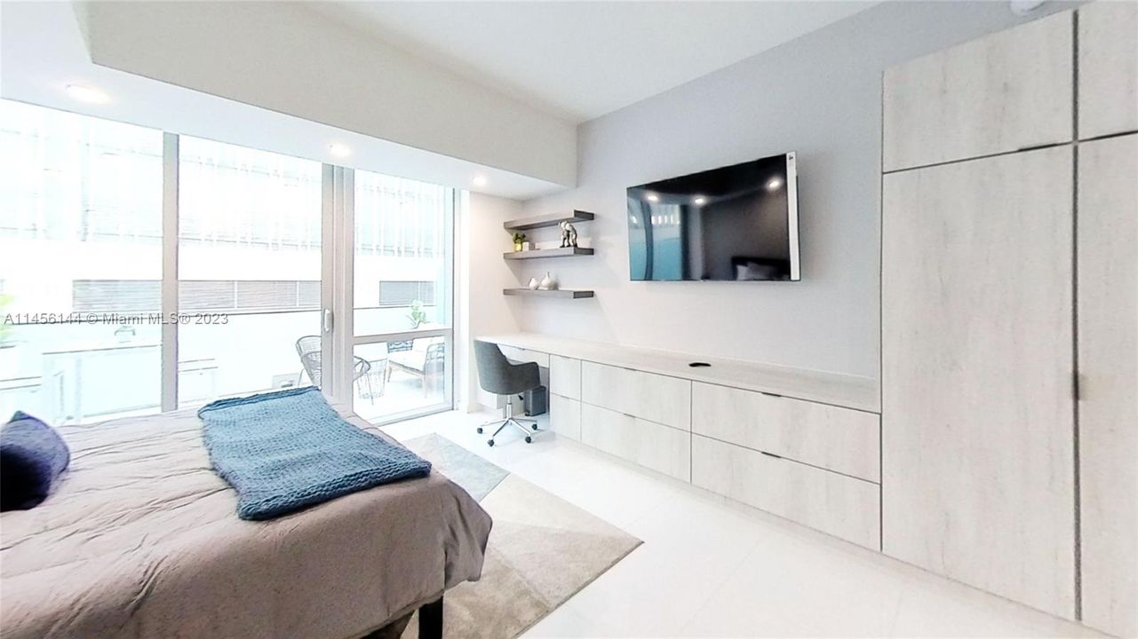 Recently Rented: $3,400 (1 beds, 1 baths, 630 Square Feet)