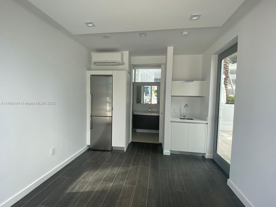 Recently Rented: $3,400 (1 beds, 1 baths, 630 Square Feet)