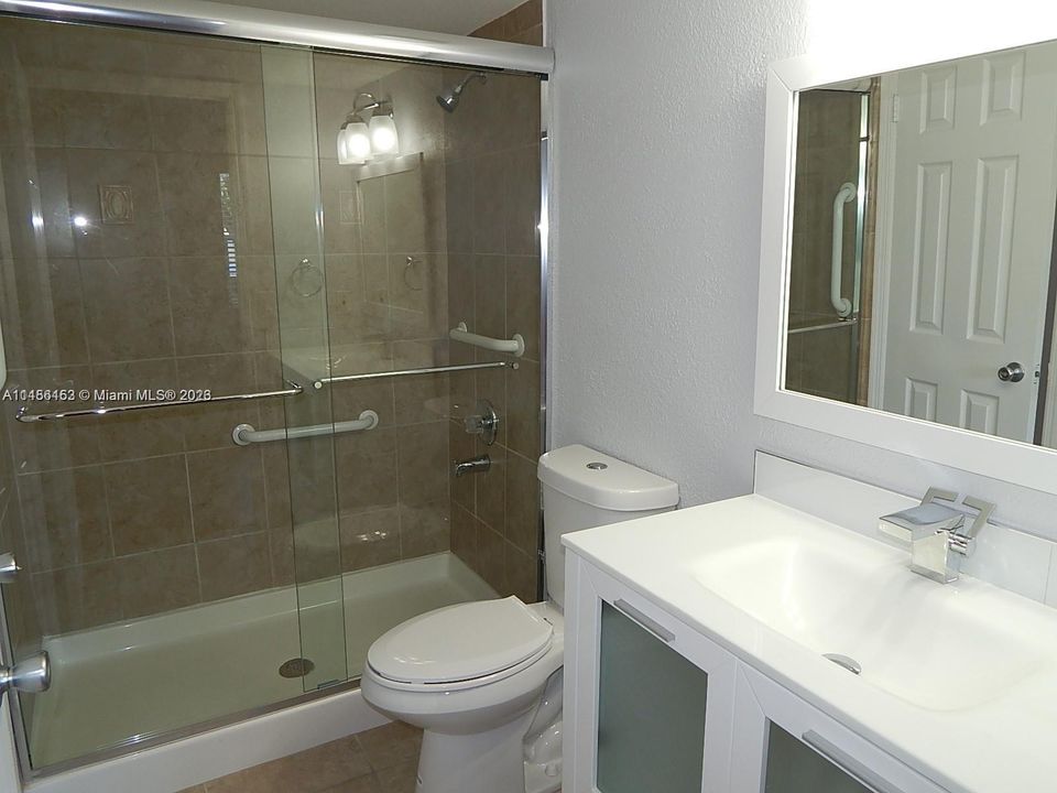 Recently Rented: $1,900 (1 beds, 1 baths, 608 Square Feet)