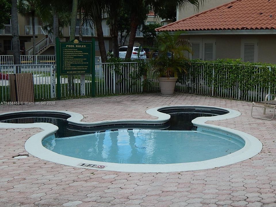 Recently Rented: $1,900 (1 beds, 1 baths, 608 Square Feet)