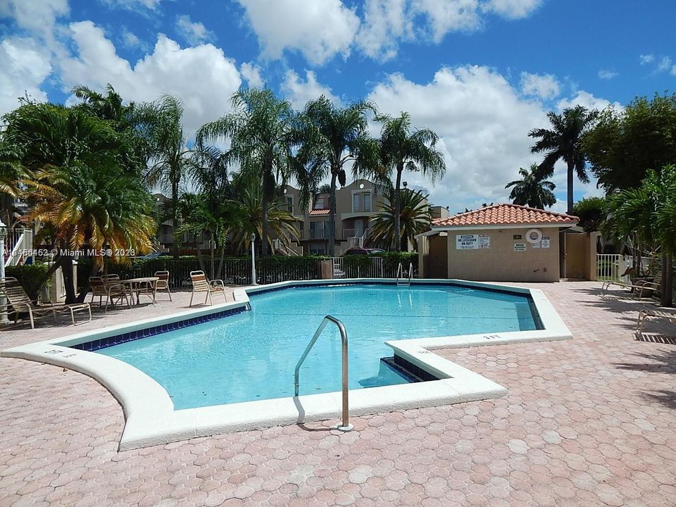 Recently Rented: $1,900 (1 beds, 1 baths, 608 Square Feet)