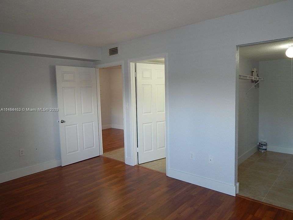 Recently Rented: $1,900 (1 beds, 1 baths, 608 Square Feet)