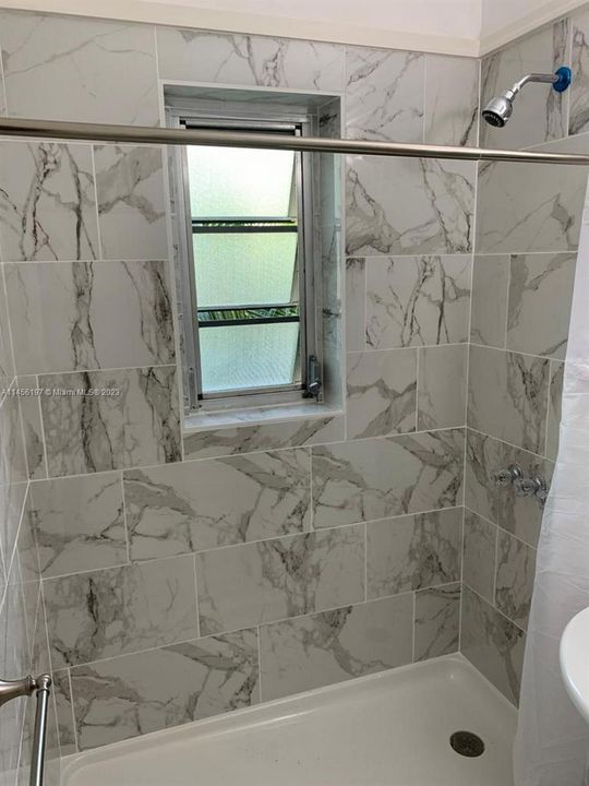 Recently Sold: $415,000 (2 beds, 1 baths, 4278 Square Feet)