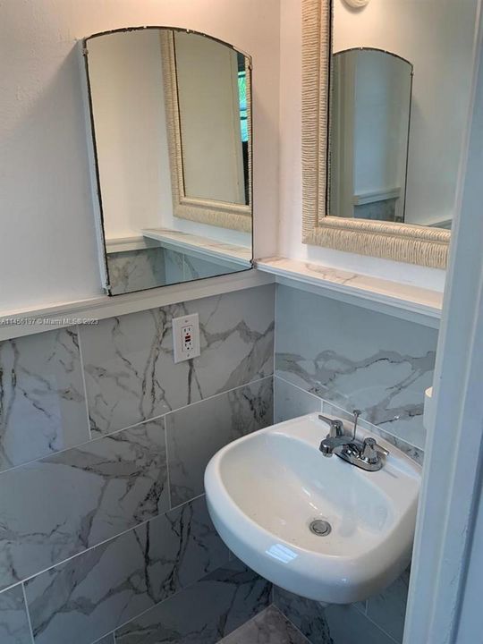 Recently Sold: $415,000 (2 beds, 1 baths, 4278 Square Feet)